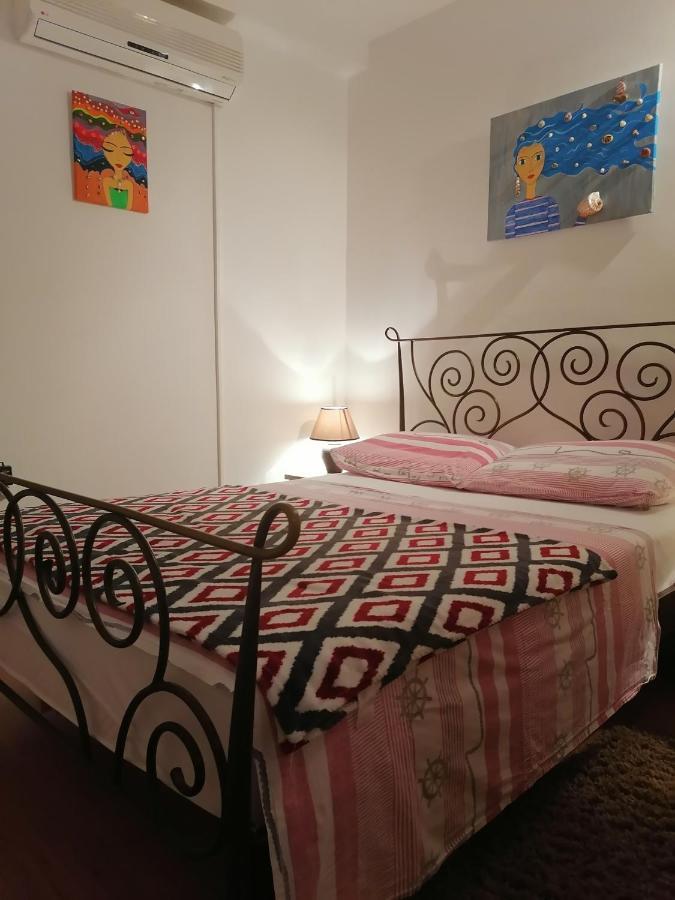 Apartment Nikolina Trogir Exterior photo