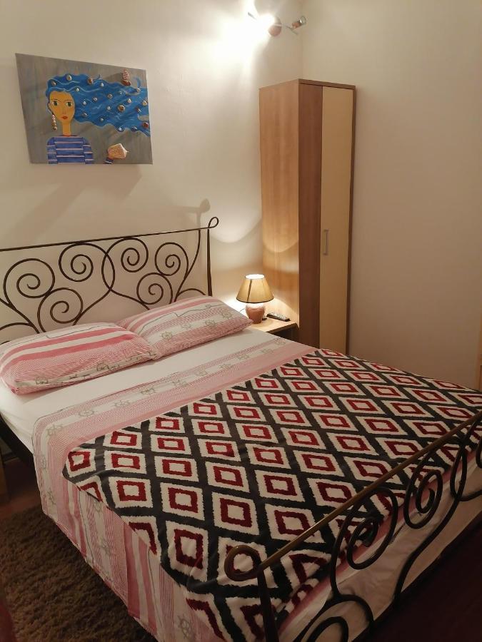 Apartment Nikolina Trogir Exterior photo