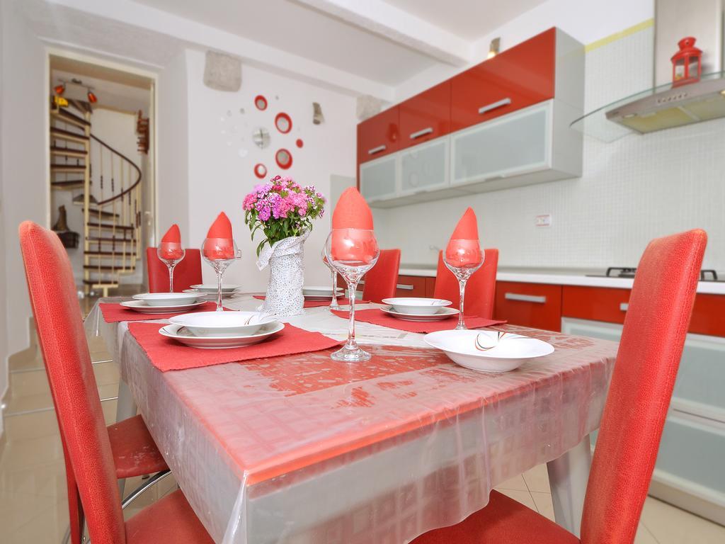 Apartment Nikolina Trogir Exterior photo